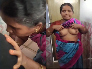 Bhabhi Shows Her Boobs and Sucking
